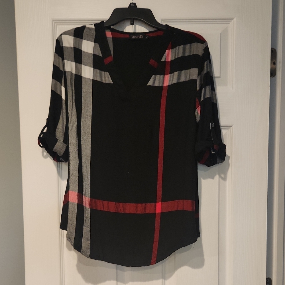 Amaryllis Black and White 3/4 Sleeve Notched Collar Blouse